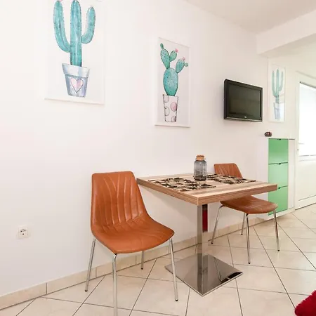 Kosic Cosy & Perfect For Two شقة