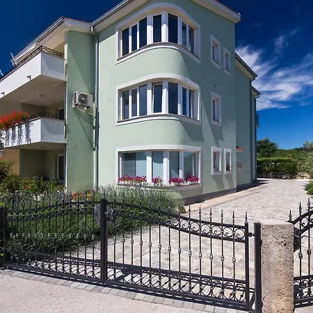 Kosic Cosy & Perfect For Two